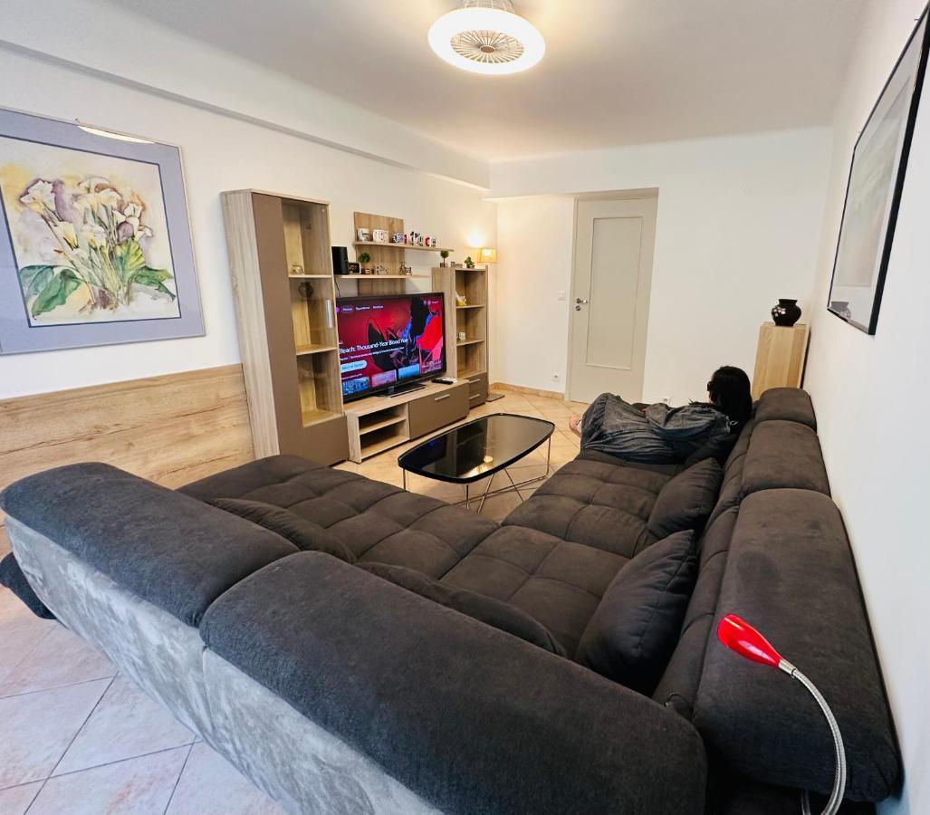 The Nice - 3 Rooms, 3Air Cond, 3Tv, 3Fans, 2 Wc, Wifi Everywhere 5Min Aeroport, Train, Beach, 1Min Tram, 15 Min Centre, Port, Parking Possible Екстериор снимка